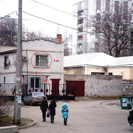2 Комнаты 4 Дивана Чкалова-Садовая "Сити Центр" 2 Этаж Wi-Fi 2 Этажный Отдельный Дом Николайев Екстериор снимка